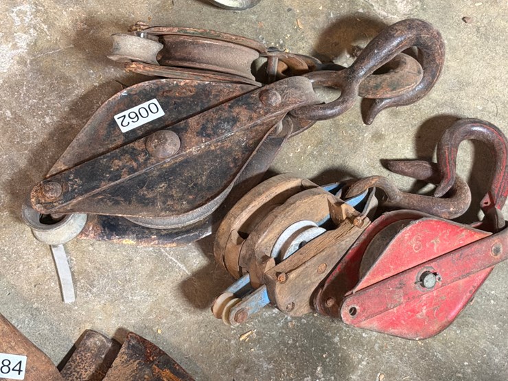 #62-•-lot-of-pulleys-image-2
