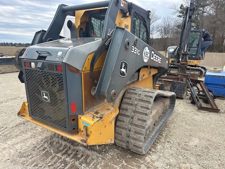 2018-deere-331g-image-4