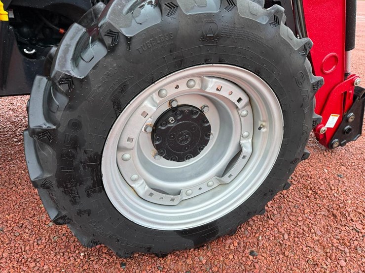 case-ih-farmall-75c-image-11