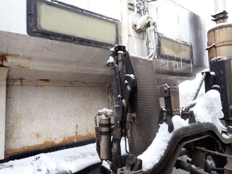 2002-gmc-7500-image-67