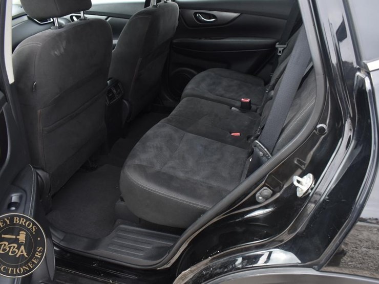 2015-nissan-rogue-image-29