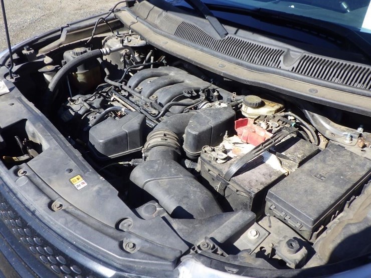 2013-ford-explorer-image-10