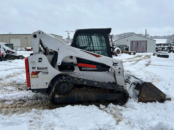 2021-bobcat-t770-image-5