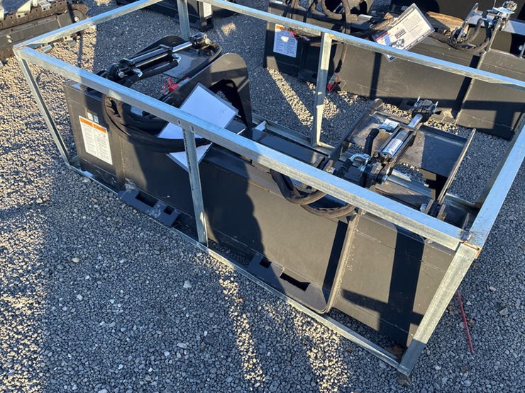 #115377-•-skidsteer-mt-grapple-bkt-72"-image-4