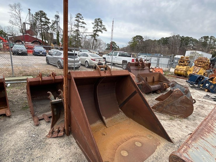 62in-hydraulic-excavator-bucket-image-1