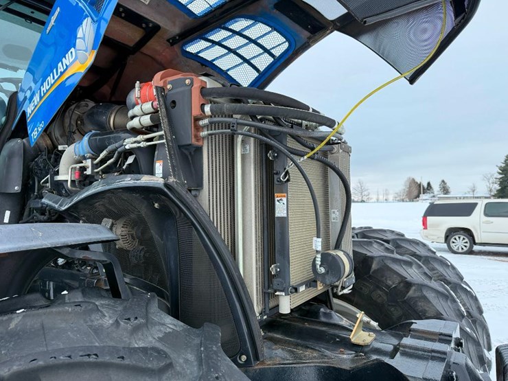 new-holland-t8.320-image-36
