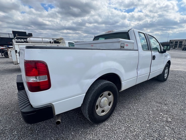 2008-ford-f150-xl-image-2