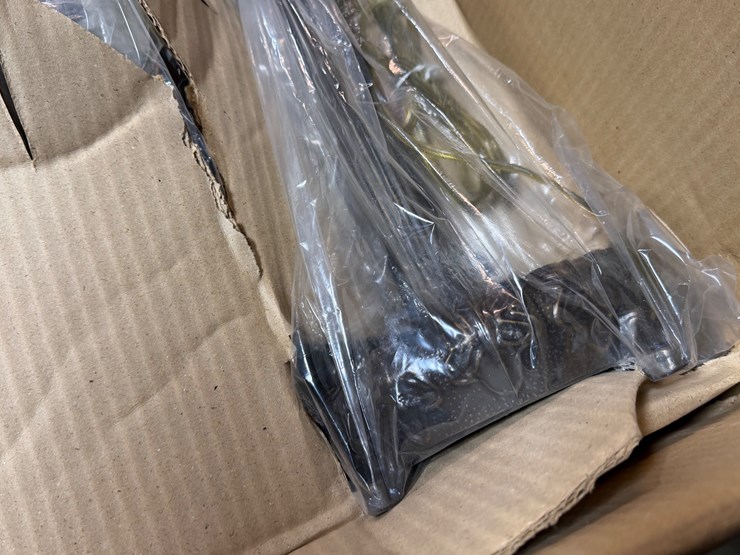 #78-•-tiffany-style-lamp-image-3