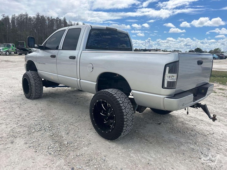 2005-dodge-ram-1500-image-4