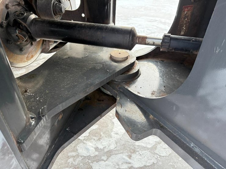 2019-case-621g-xt-image-27