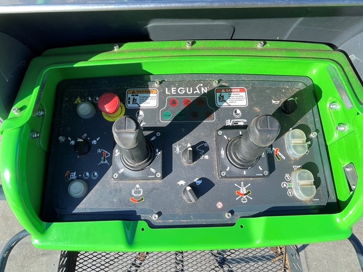 #103-•-2024-leguan-225-track-drive-articulating-boom-lift-image-14
