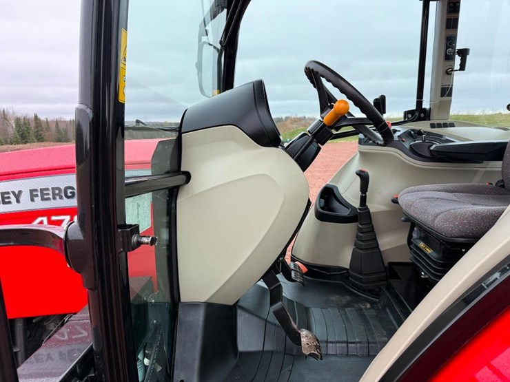 massey-ferguson-4707-image-46