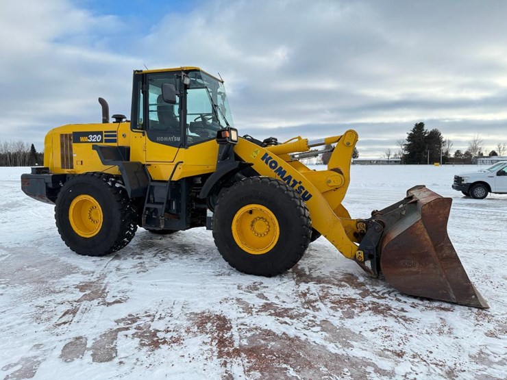 komatsu-wa320-7-image-3