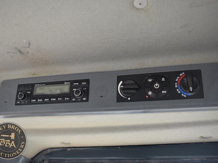 2016-hyundai-hl955-image-51