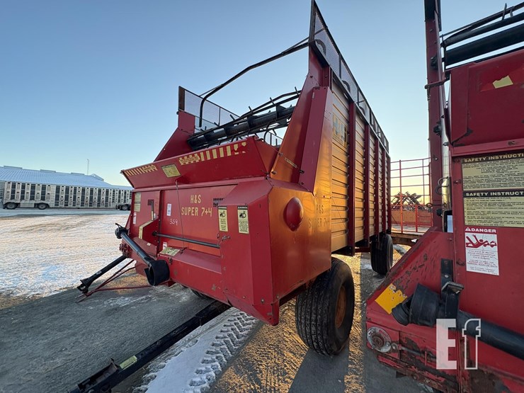 h-&-s-fb7416-image-1