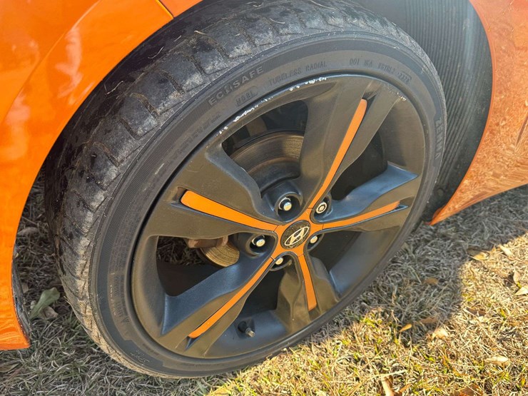 2016-hyundai-veloster-3-door-hatchback-coupe---136,264-miles-image-25