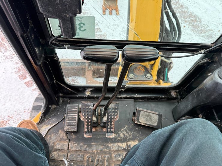 caterpillar-303cr-image-44