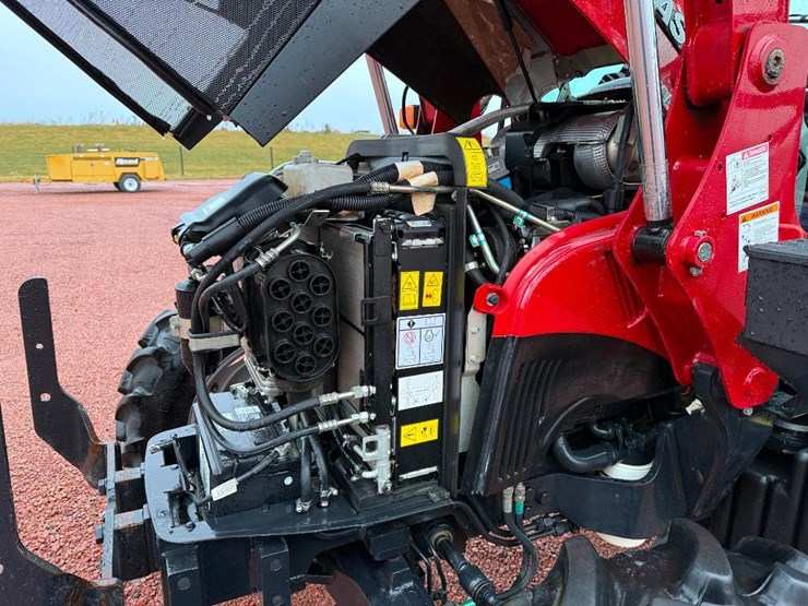 case-ih-farmall-75c-image-41