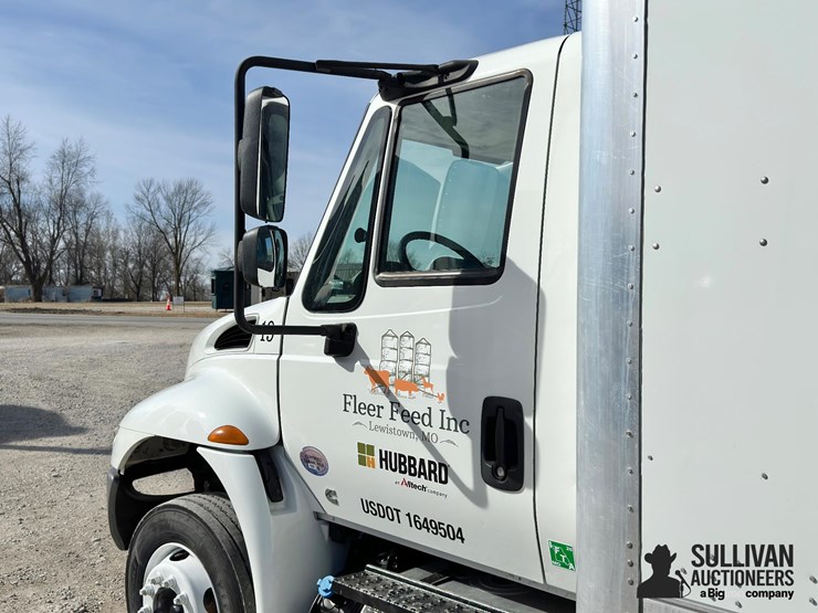 2019-international-durastar-4300-image-14