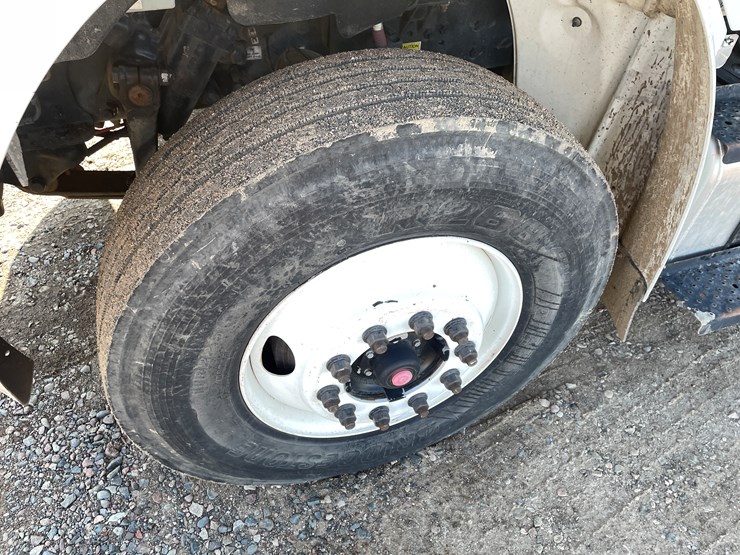 #1465-•-2013-freightliner-asphalt-truck-(has-mn-title)-image-11