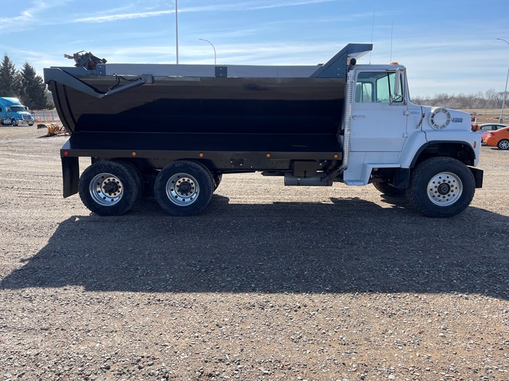 1990-ford-l8000-image-4