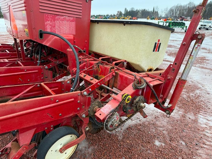 #74-•-lot-74-image-18