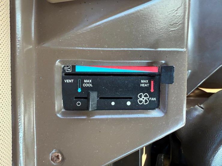 ag-chem-rogator-854-image-41