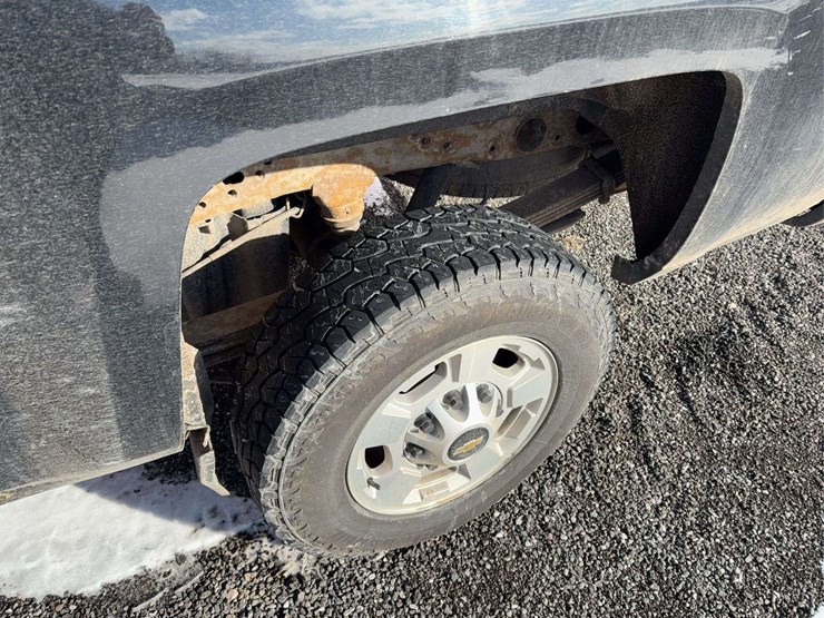 2018-chevrolet-silverado-2500-image-5