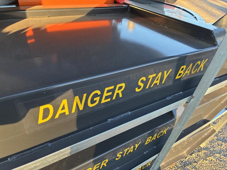 #115399-•-skidsteer-mt-72"-brush-cutter-image-3