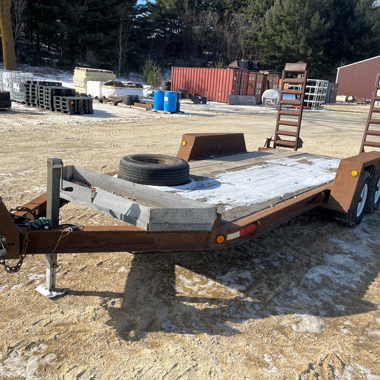 #300 • 2005 Towmaster Dual Axle Trailer (Sells with No Title)