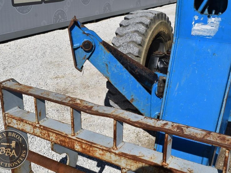 2007-genie-gth1056-image-15