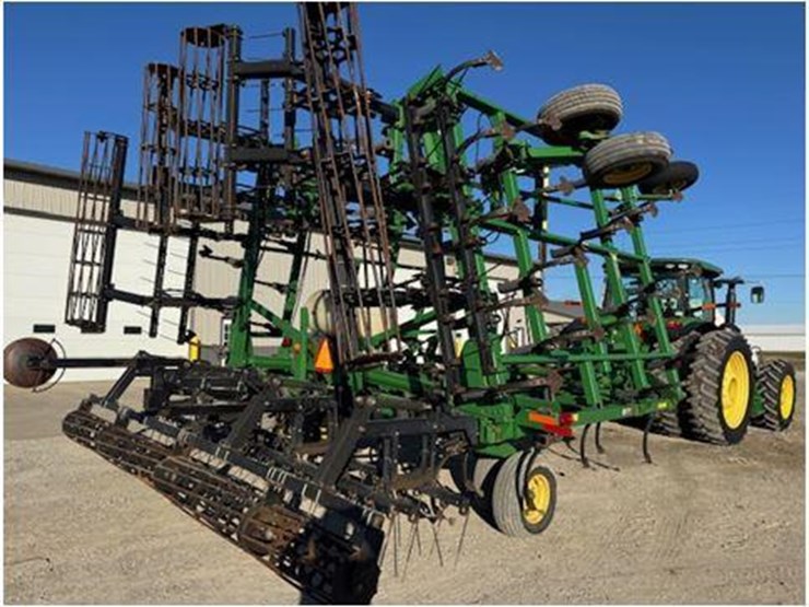 john-deere-2210-image-6