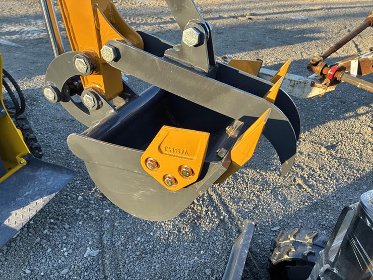 #115382-•-rt-15r-mini-excavator-image-5