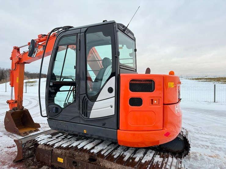 hitachi-zx75us-5-image-22