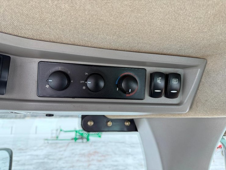 2019-case-621g-xt-image-72