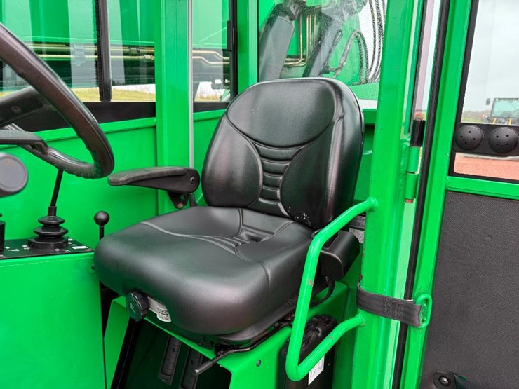 2015-sky-trak-6036-image-42