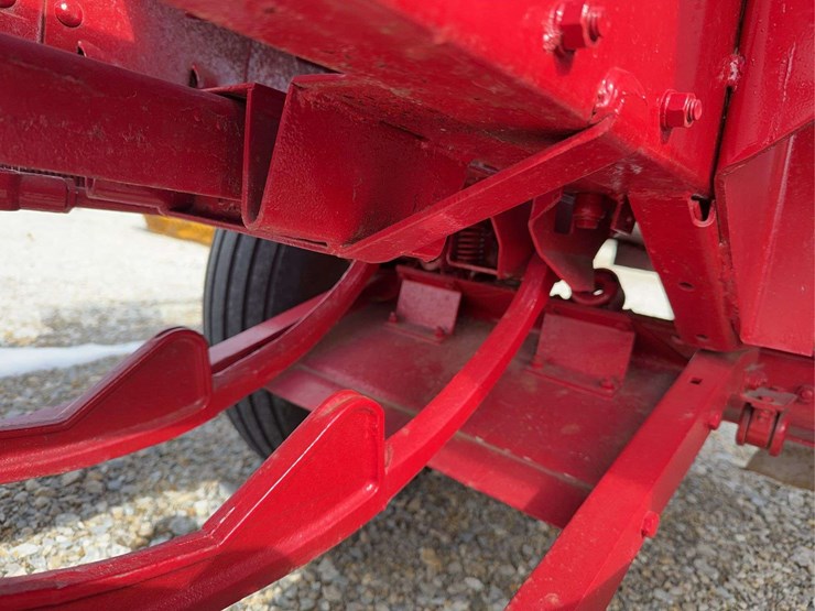 international-baler-image-23