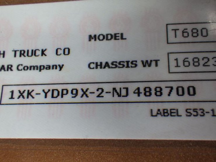 2022-kenworth-t680-image-23