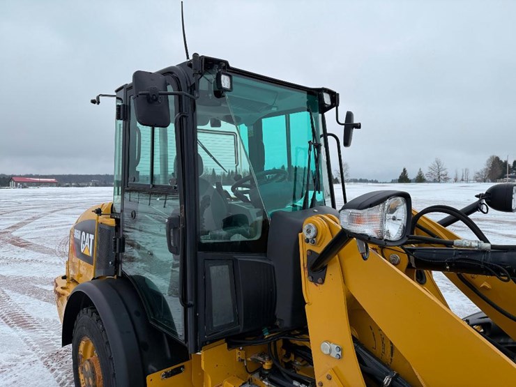 caterpillar-906m-image-14