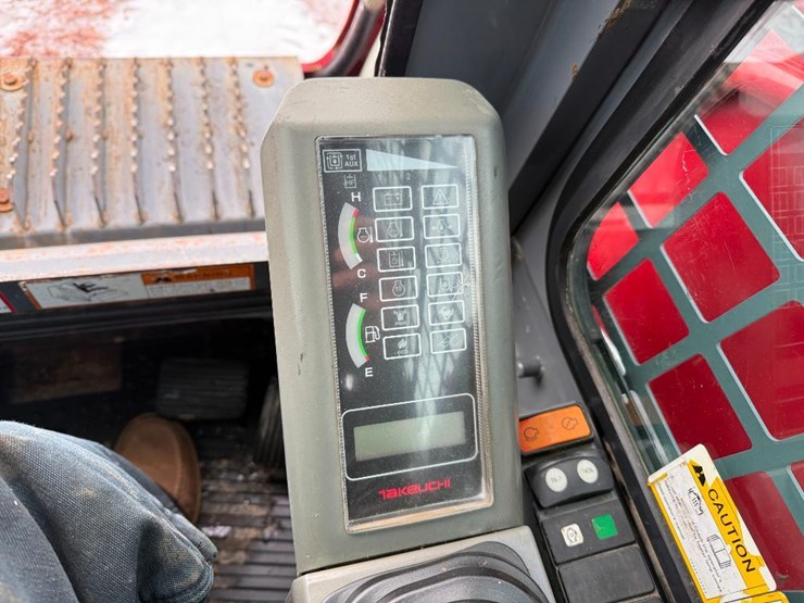 takeuchi-tl12-image-41