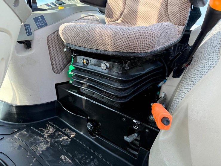 john-deere-4052r-image-48