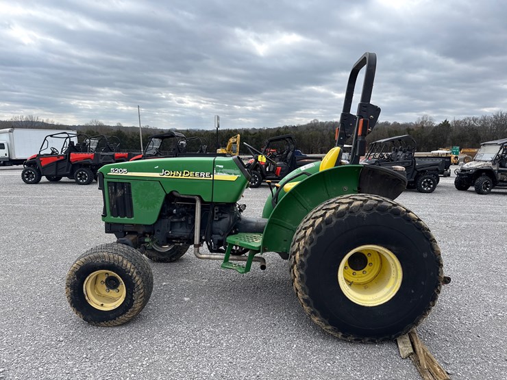 john-deere-5205-image-8