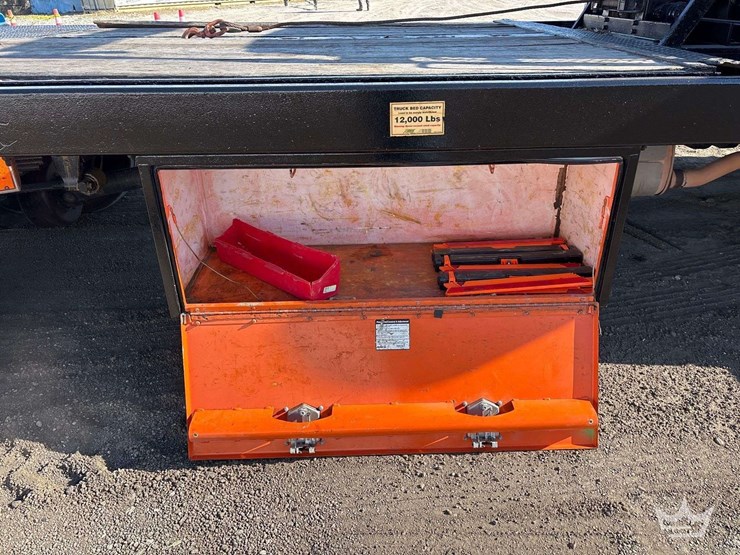 2016-ford-f650-image-12