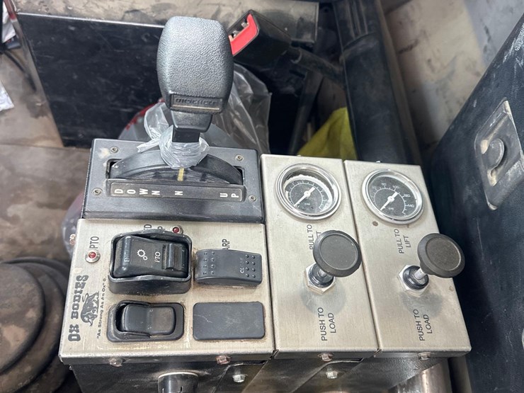 2019-mack-gr64b-quad/a-dump-truck-image-24