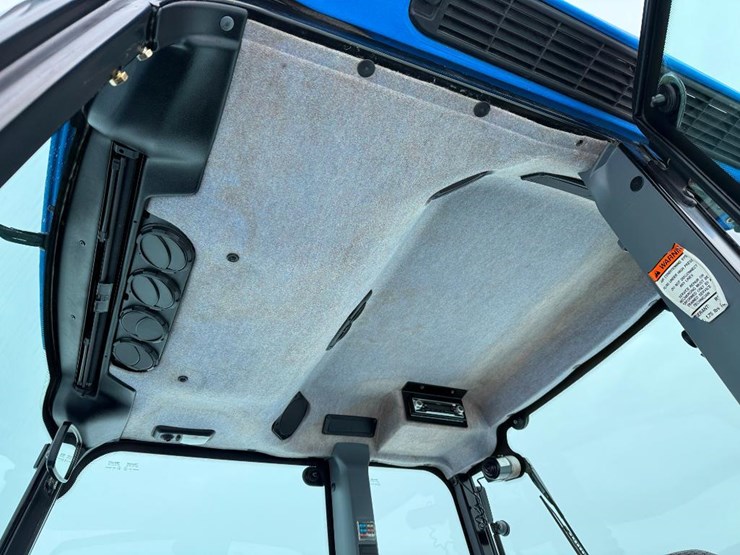 new-holland-tn75d-image-48