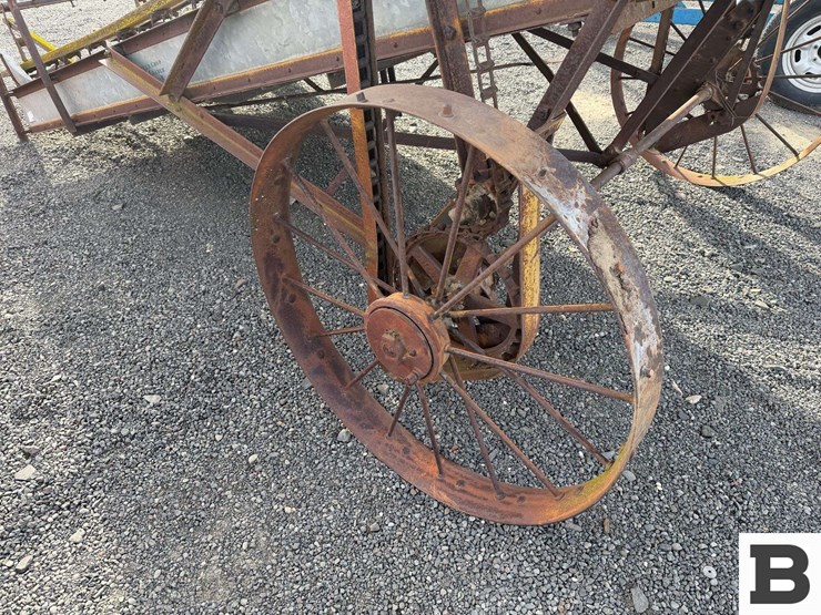 green-crop-model-r-hay-loader-image-16