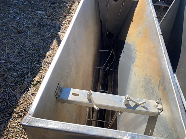 stainless-steel-two-sided-pig-feeder￼-image-4