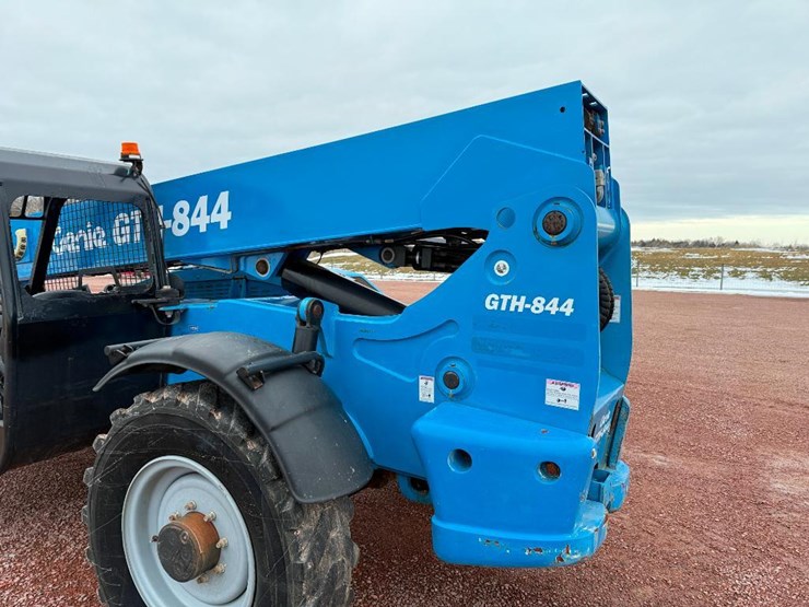 2016-genie-gth844-image-9