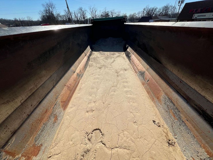 2022-clement-dump-trailer-image-20