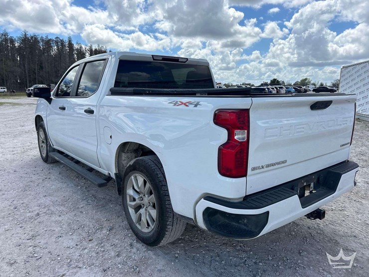 2023-chevrolet-silverado-1500-image-4